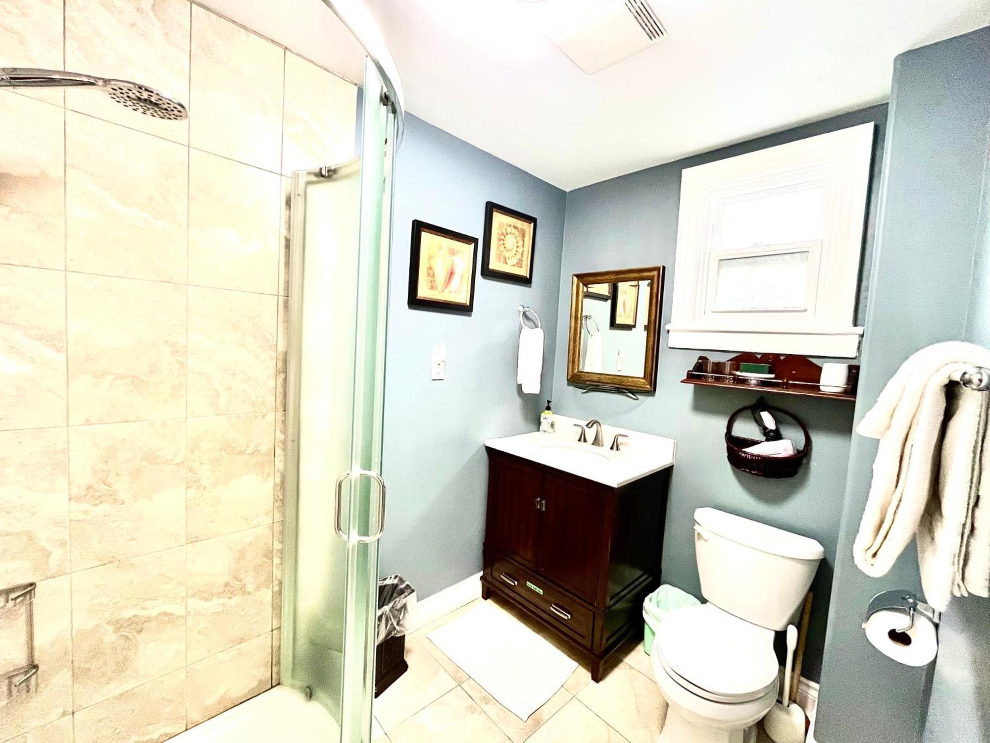 Barkerhouse 2# Unit-Heart Of Oldtown Apartment Niagara-on-the-Lake Exterior photo